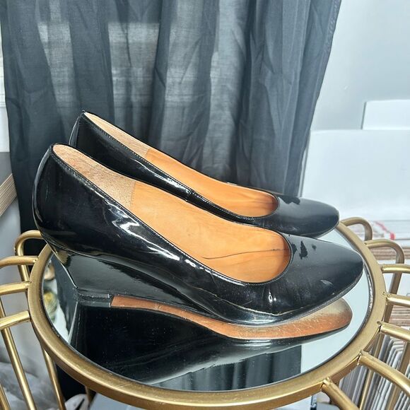 Lanvin En Bleu Patent Leather Wedges - Picture 5 of 5